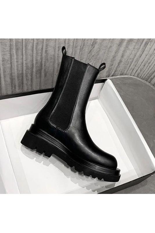 Veronique - Classic Boots